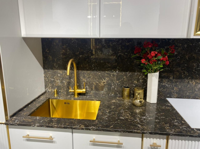 9005 Бурбонне