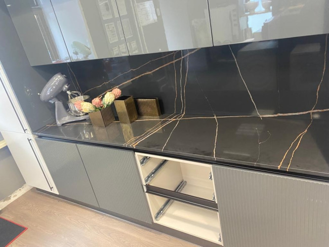 7700 Калакатта Марсель