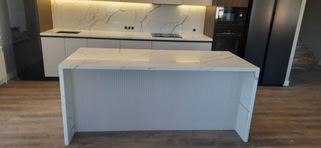 Q740 Calacatta Venato